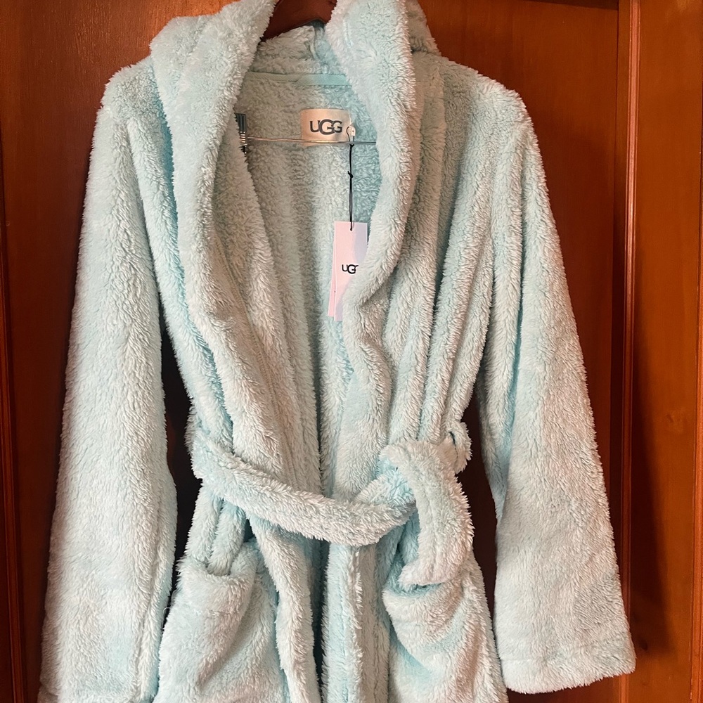 Ugg Aarti hooded robe size large